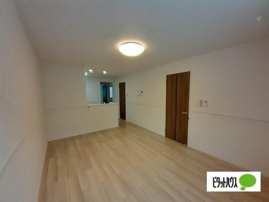 �y���̑��z�@���r���O