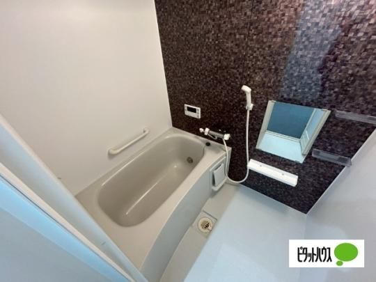 �y���̑��z�@�o�X�^�V�����[