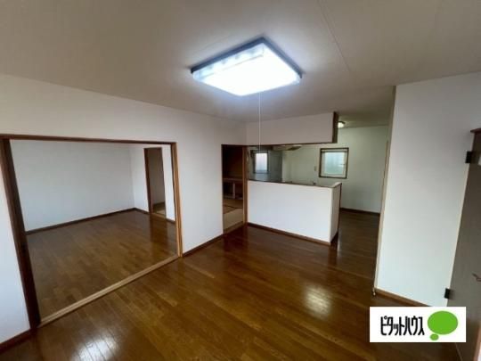 �y���̑��z�@���r���O