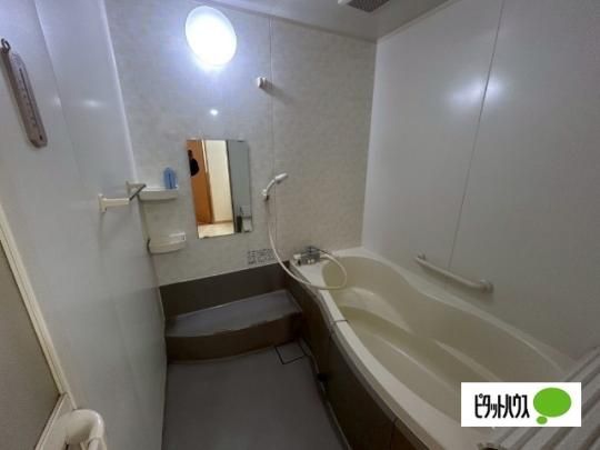 �y���̑��z�@�o�X�^�V�����[