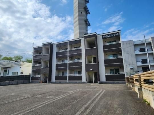 �C�[�O���X�J�C�ނ�