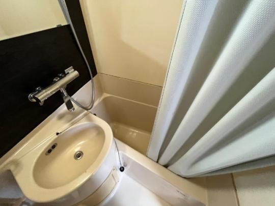 �y���̑��z�@�o�X�^�V�����[