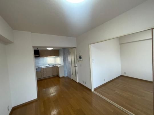 �y���̑��z�@���r���O