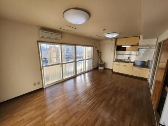 �y���̑��z�@���r���O