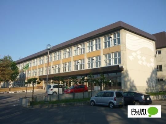 �y���Ӂz�@����s���΂��u���w�Z�F1642m