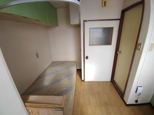 �y���̑��z�@���r���O