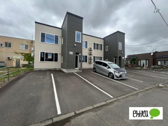 La Maison 9���