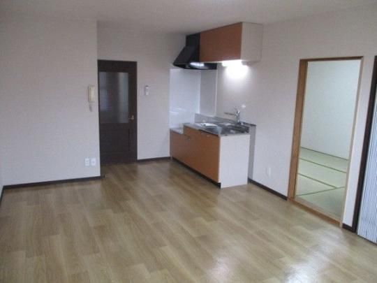 �y���̑��z�@���r���O