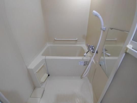 �y���̑��z�@�o�X�^�V�����[