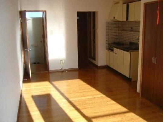 �y���̑��z�@���r���O