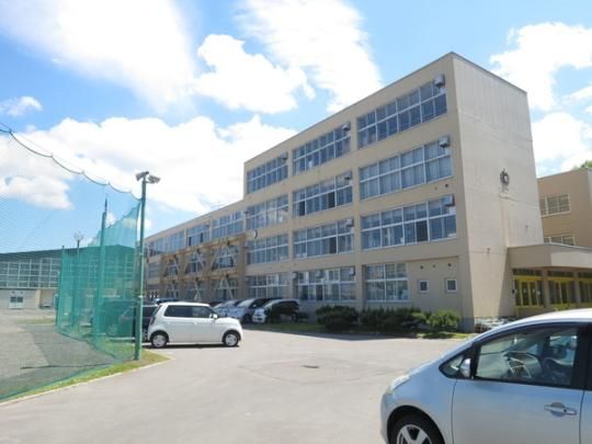 �y���Ӂz�@����s���[�����w�Z�F310m