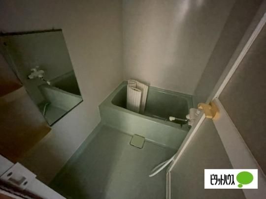 �y���̑��z�@�o�X�^�V�����[