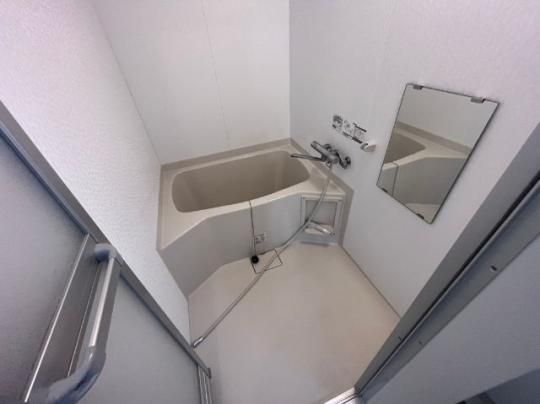 �y���̑��z�@�o�X�^�V�����[