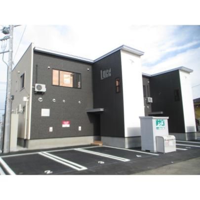 Luce�i���[�`�F�j