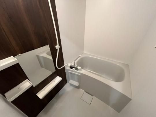 �y���̑��z�@�o�X�^�V�����[