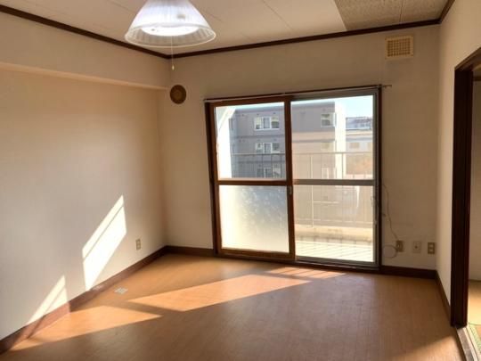 �y���̑��z�@���r���O