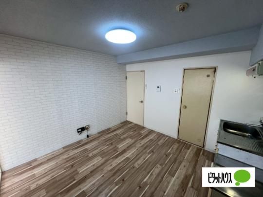 �y���̑��z�@���r���O