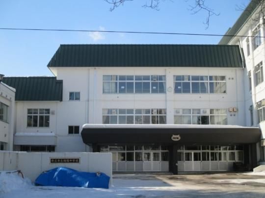 �y���Ӂz�@�эL�s���ėz���w�Z�F965m