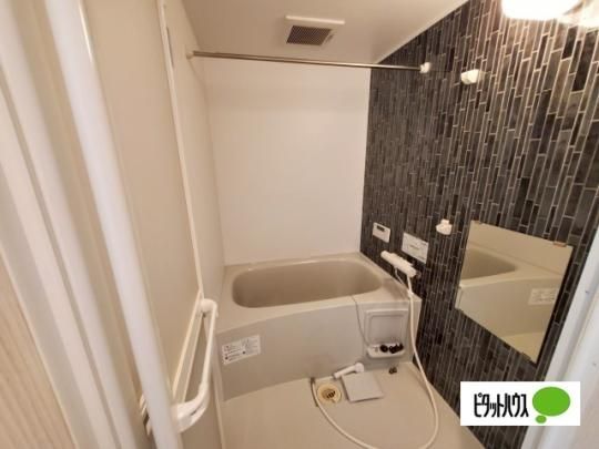 �y���̑��z�@�o�X�^�V�����[