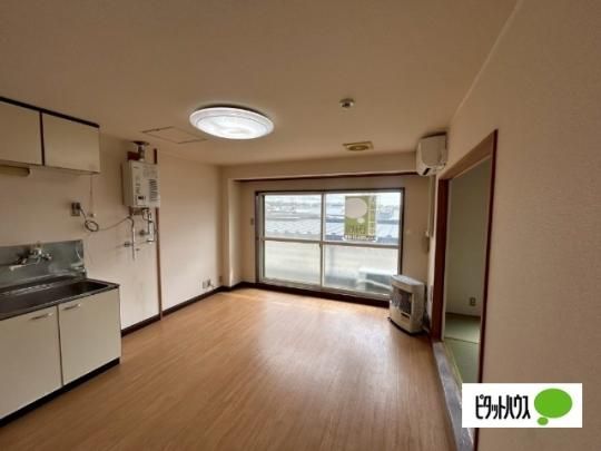 �y���̑��z�@���r���O