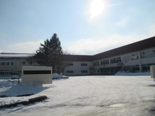 �y���Ӂz�@���ʒ����D���쏬�w�Z�F917m