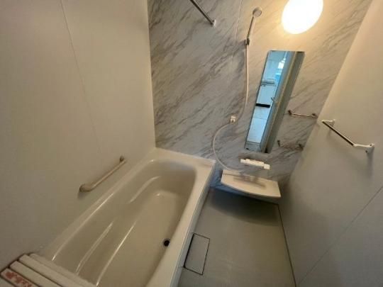 �y���̑��z�@�o�X�^�V�����[