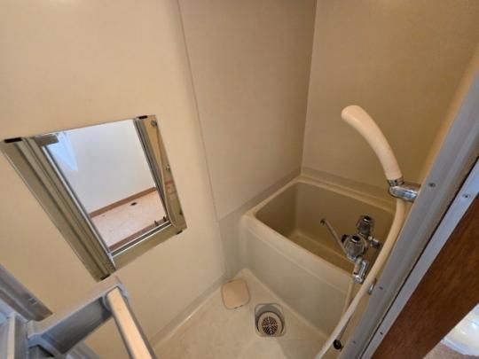 �y���̑��z�@�o�X�^�V�����[