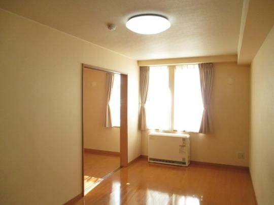 �y���̑��z�@���r���O