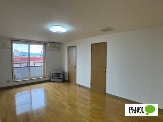 �y���̑��z�@���r���O