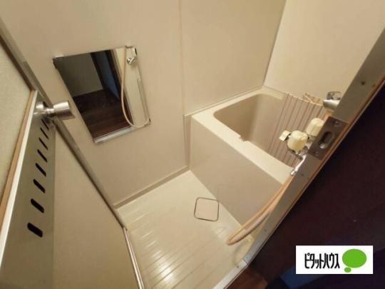 �y���̑��z�@�o�X�^�V�����[