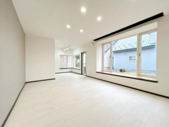 �@���̑������E�X�y�[�X