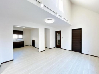 �@���̑������E�X�y�[�X