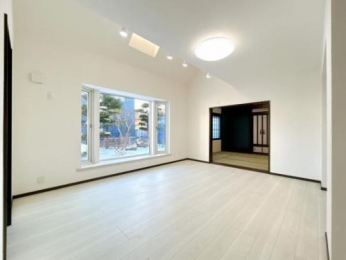 �@���̑������E�X�y�[�X