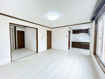 �@���̑������E�X�y�[�X