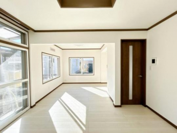 �@���̑������E�X�y�[�X