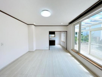 �@���̑������E�X�y�[�X