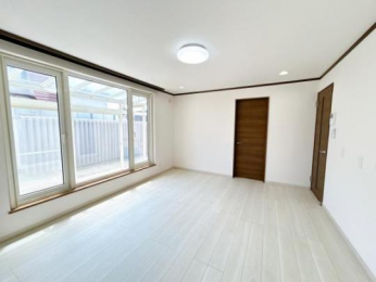 �@���̑������E�X�y�[�X