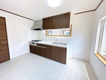 �@���̑������E�X�y�[�X