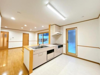 �@���̑������E�X�y�[�X