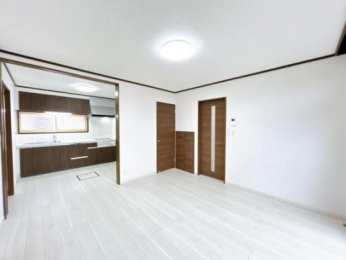 �@���̑������E�X�y�[�X