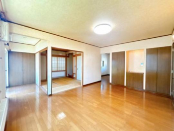 �@���̑������E�X�y�[�X