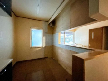 �@���̑������E�X�y�[�X