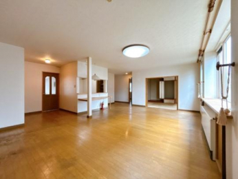 �@���̑������E�X�y�[�X