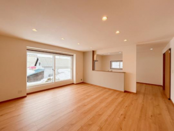 �@���̑������E�X�y�[�X