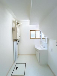 �@���X���}����:5548m