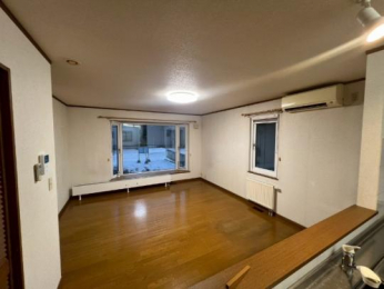 �@���̑������E�X�y�[�X