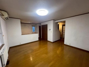 �@���̑������E�X�y�[�X