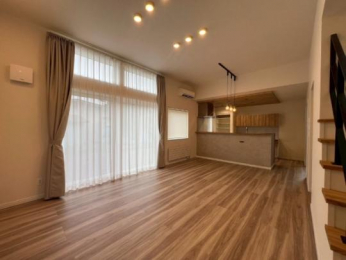 �@���̑������E�X�y�[�X