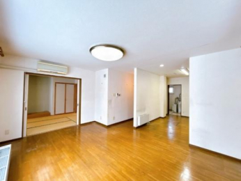 �@���̑������E�X�y�[�X