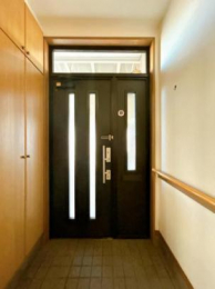 �@�������}����:1085m